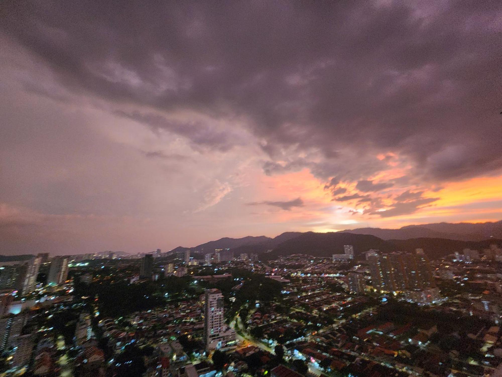 Urban Suites - Penang Jelutong Dış mekan fotoğraf